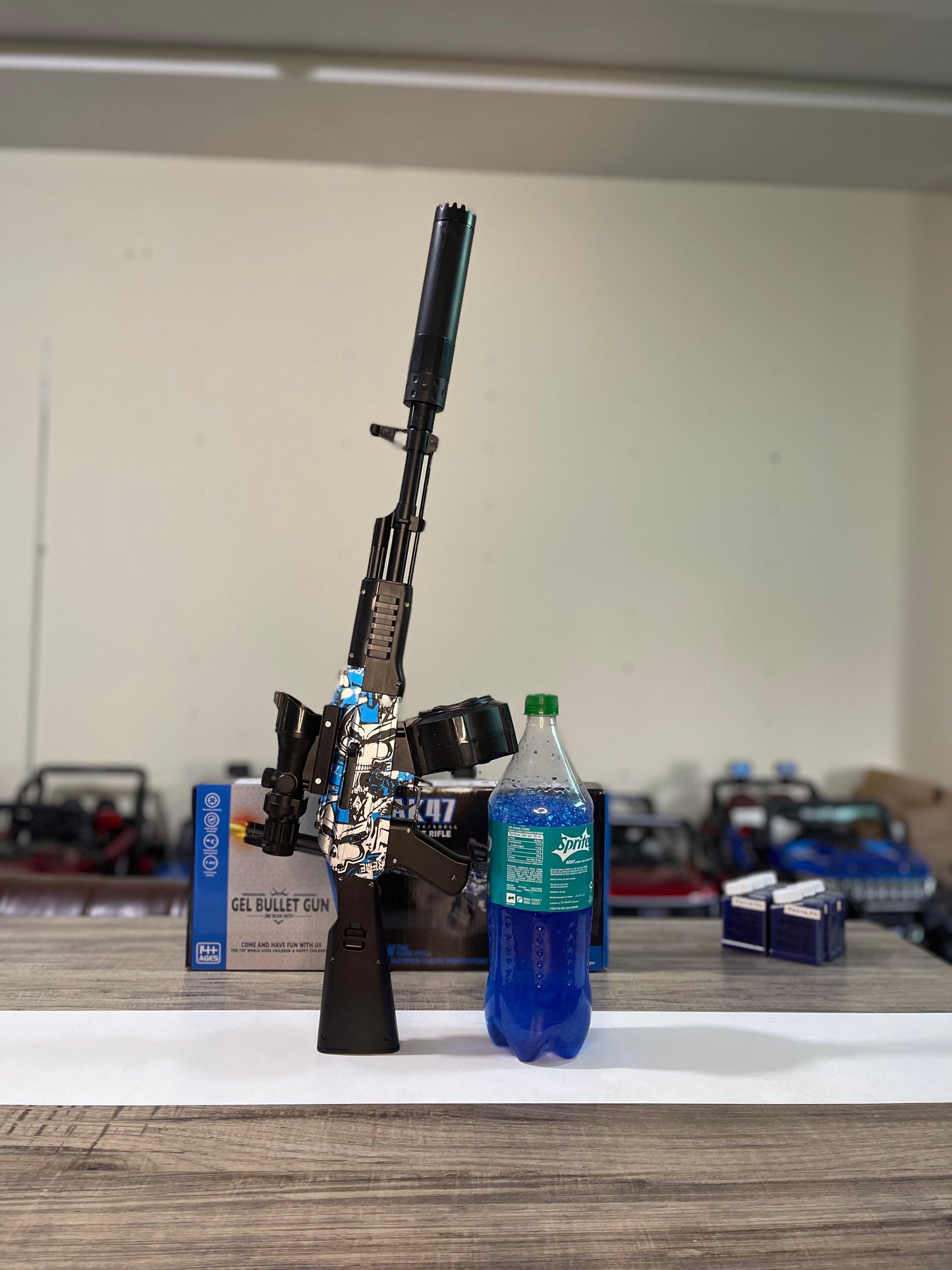 Electric Full - Automatic Gel Bullet Gun - Easy to Use and Play - Full Automatic