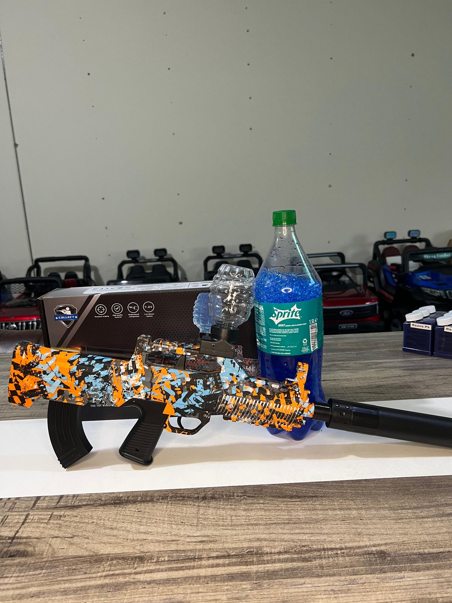 Electric Full - Automatic Gel Bullet Gun - Easy to Use and Play - Full Automatic